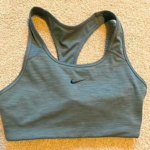 Nike Dri-Fit Swoosh Sports Bra